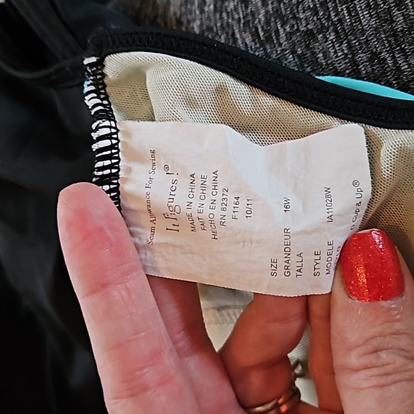 Womens 16w it figures swim suit - Picture 3 of 3